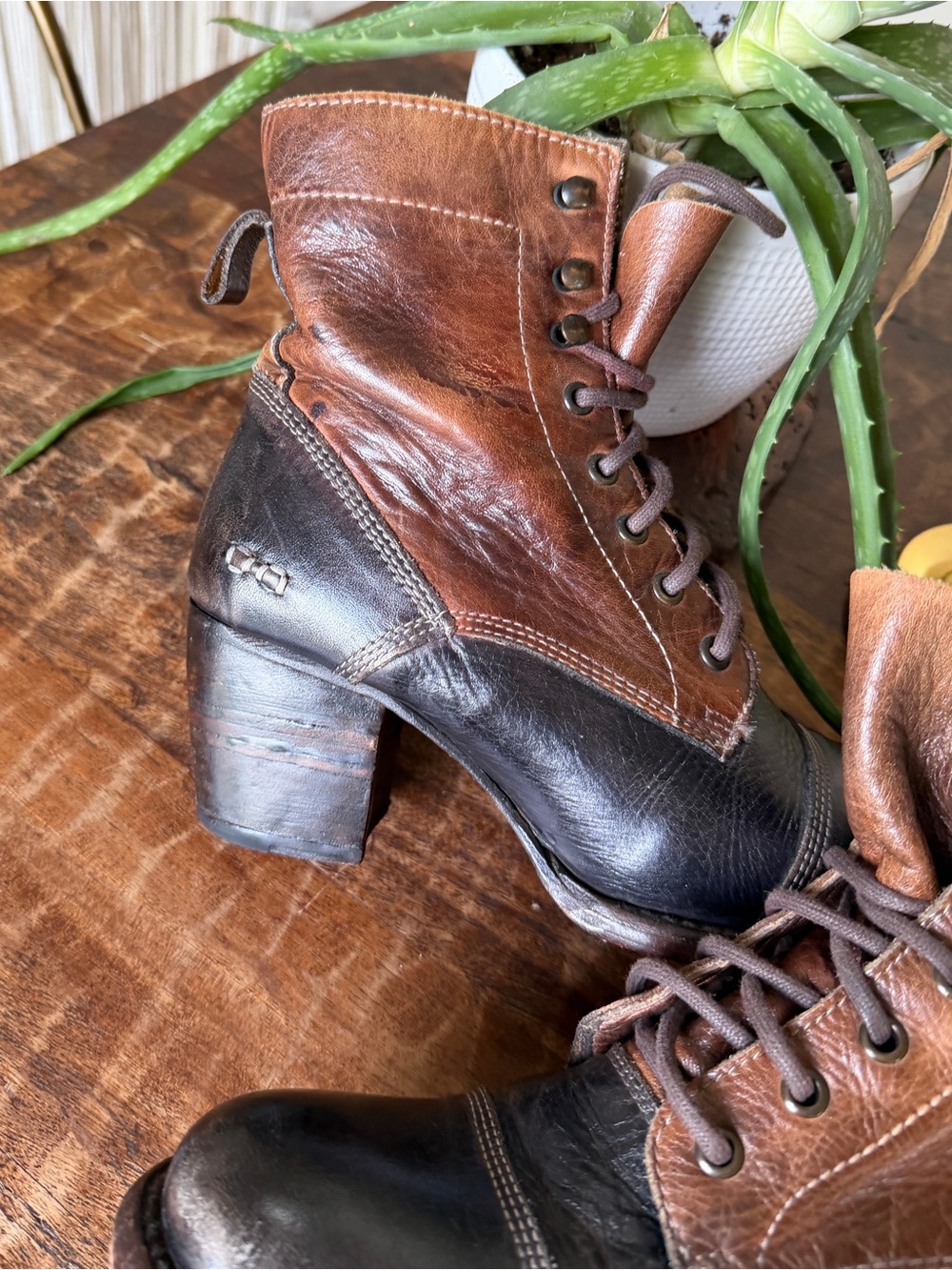 Bed Stu Judgement Two-Tone Brown/Black Leather Lace-Up Heeled Boots 9 - Picture 7 of 15